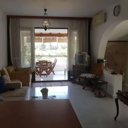 House With Private Beach Located In Akyarlar Feriehus *